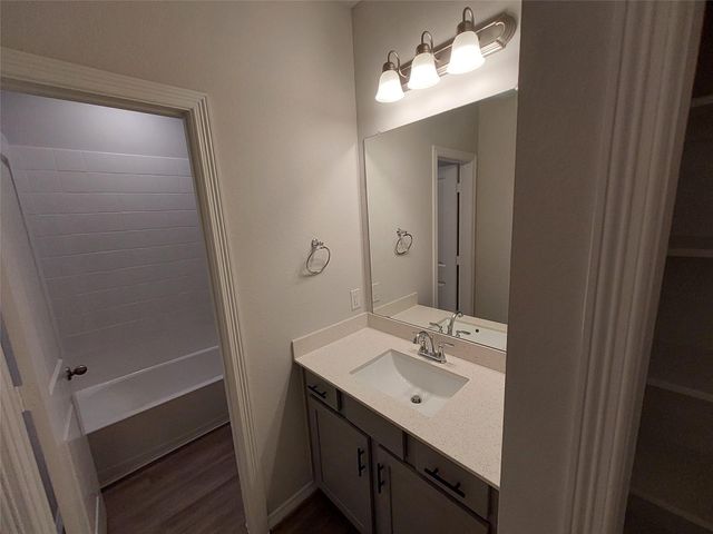 6438 Calhoun Road, Houston, TX 77021