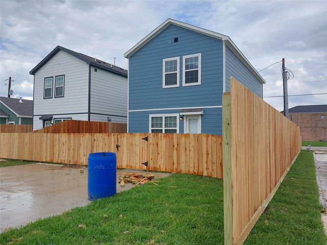 6438 Calhoun Road, Houston, TX 77021