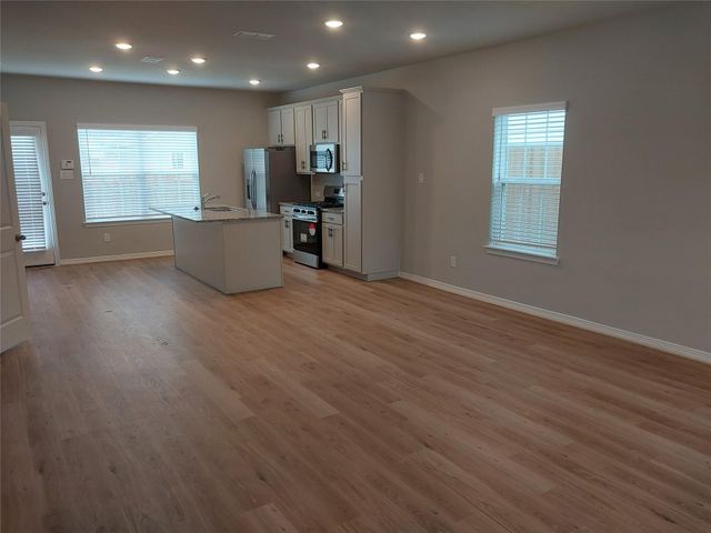 6438 Calhoun Road, Houston, TX 77021