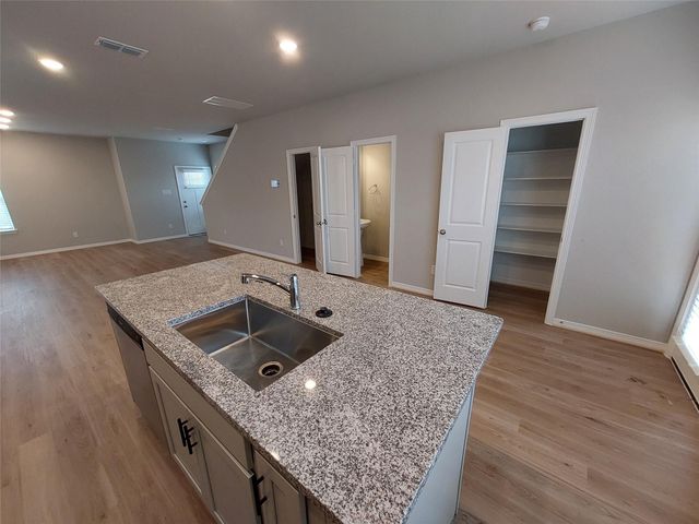 6438 Calhoun Road, Houston, TX 77021