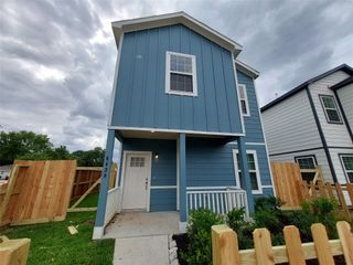 6438 Calhoun Road, Houston, TX 77021