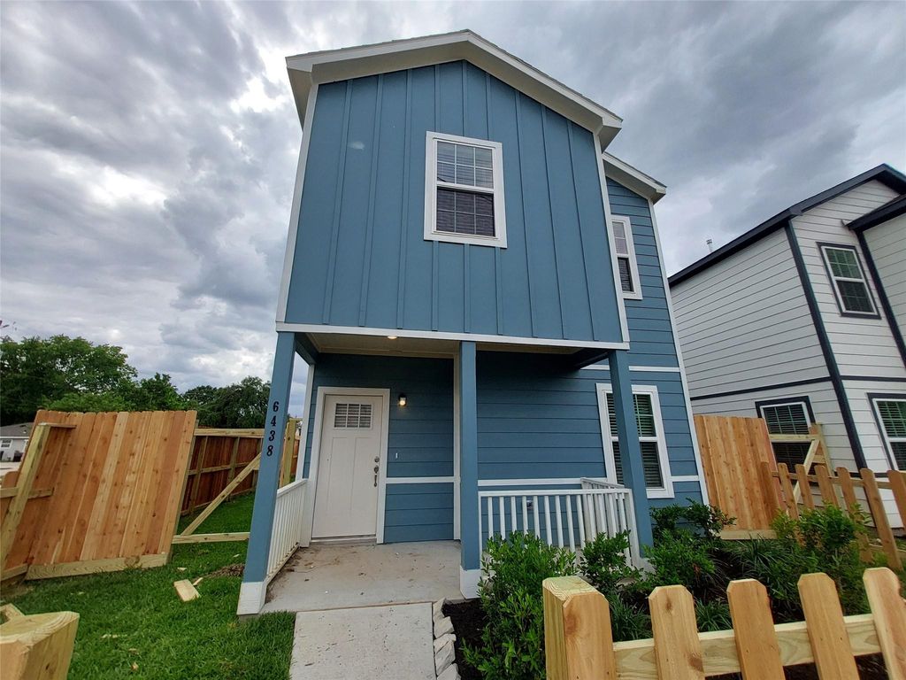 6438 Calhoun Road, Houston, TX 77021