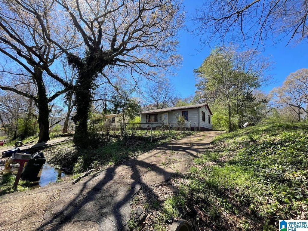 612 N LEDBETTER STREET, Anniston, AL 36201