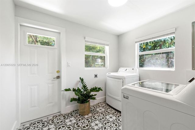 7121 SW 63rd Avenue, South Miami, FL 33143