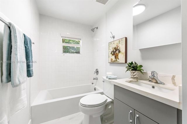 7121 SW 63rd Avenue, South Miami, FL 33143