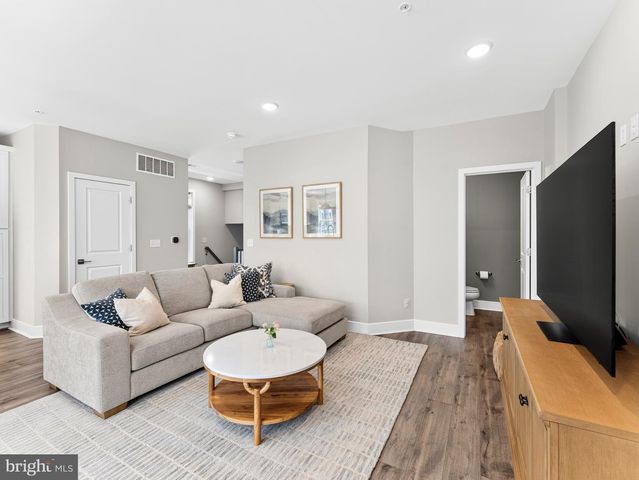 20801 LAMLASH TER, Ashburn, VA 20147