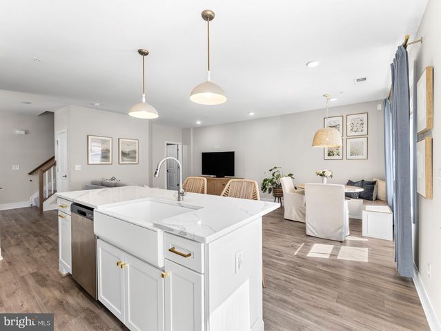 20801 LAMLASH TER, Ashburn, VA 20147