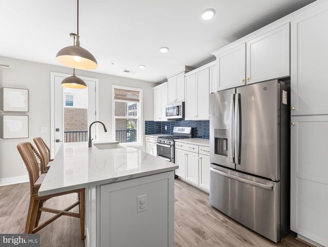 20801 LAMLASH TER, Ashburn, VA 20147