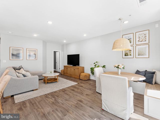 20801 LAMLASH TER, Ashburn, VA 20147