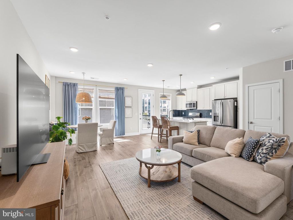 20801 LAMLASH TER, Ashburn, VA 20147