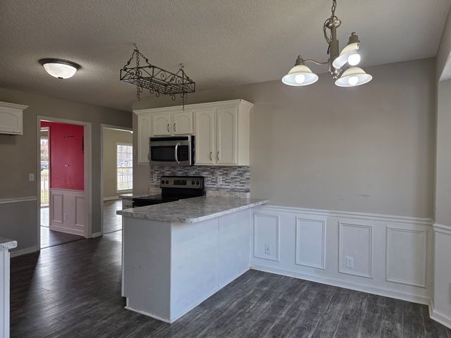1306 Sunfield Dr, Clarksville, TN 37042