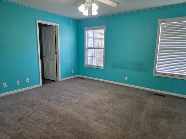 1306 Sunfield Dr, Clarksville, TN 37042