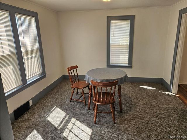621 W Atherton Road, Flint, MI 48507