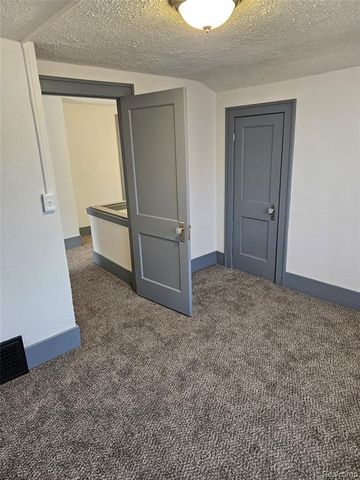 621 W Atherton Road, Flint, MI 48507