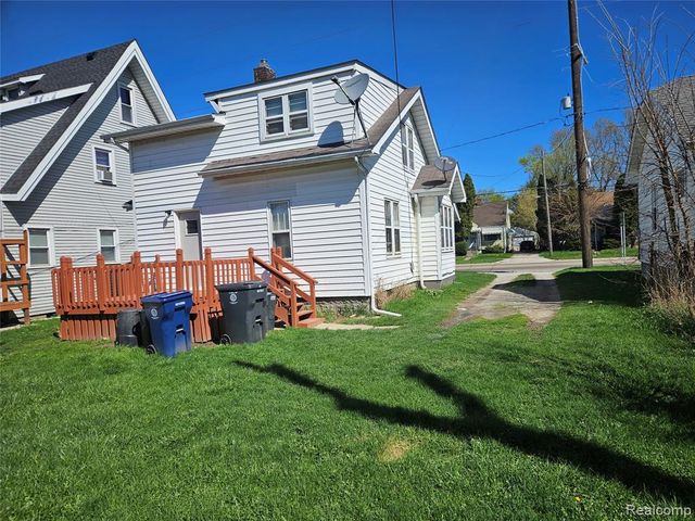 621 W Atherton Road, Flint, MI 48507