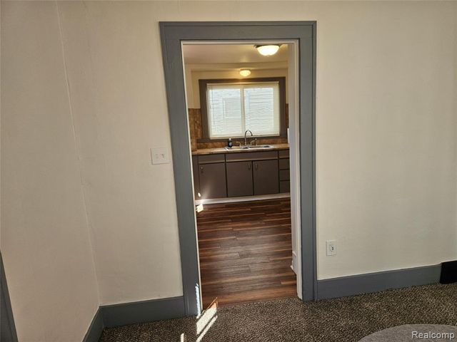 621 W Atherton Road, Flint, MI 48507