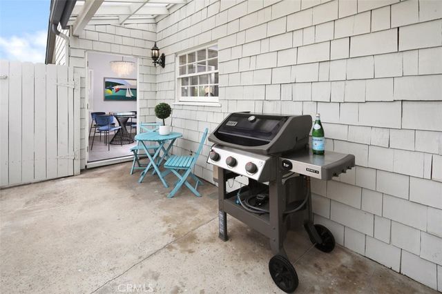 321 Iris Avenue, Corona Del Mar, CA 92625