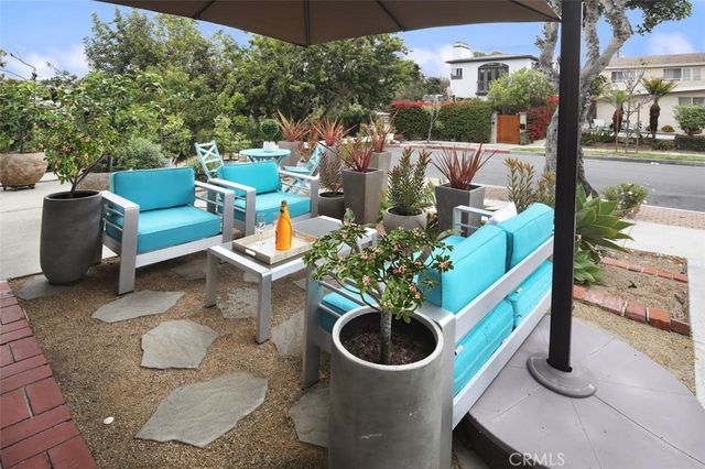 321 Iris Avenue, Corona Del Mar, CA 92625