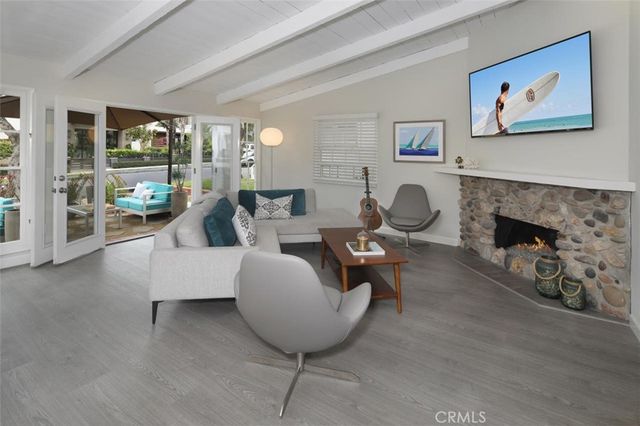 321 Iris Avenue, Corona Del Mar, CA 92625