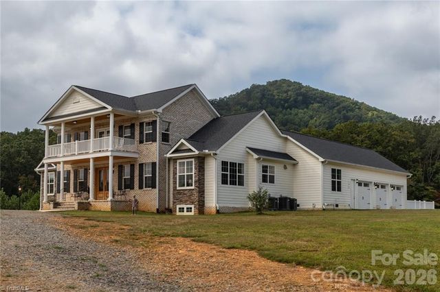 204 Violet Ridge, Lowgap, NC 27024