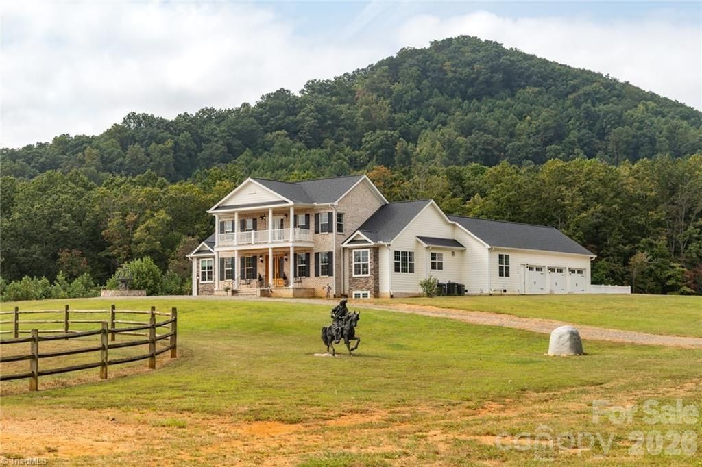 204 Violet Ridge, Lowgap, NC 27024