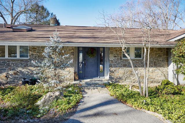 90 Cedar Avenue, Poughkeepsie, NY 12603