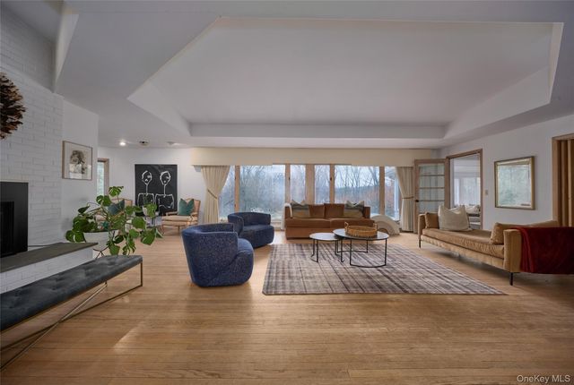 90 Cedar Avenue, Poughkeepsie, NY 12603