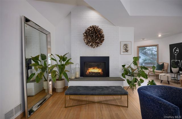 90 Cedar Avenue, Poughkeepsie, NY 12603