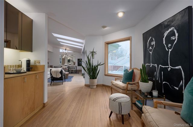 90 Cedar Avenue, Poughkeepsie, NY 12603