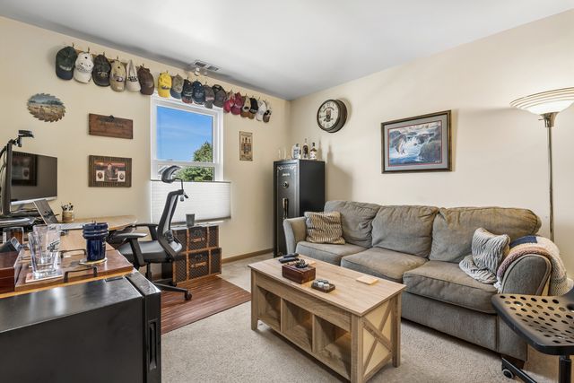 3661 Chadwick Lane, Lake In The Hills, IL 60156