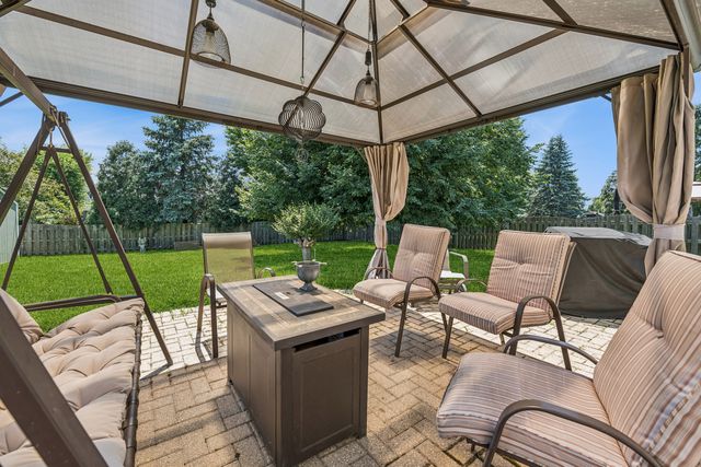 3661 Chadwick Lane, Lake In The Hills, IL 60156