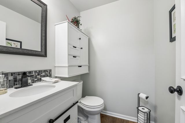 3661 Chadwick Lane, Lake In The Hills, IL 60156