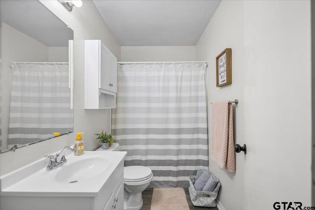 12501 Darrin Blvd, Lindale, TX 75771