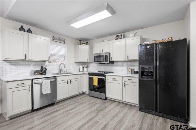 12501 Darrin Blvd, Lindale, TX 75771