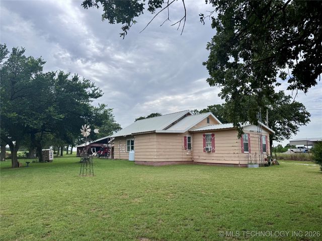 3695 No Man Road, Healdton, OK 73438