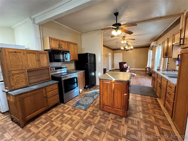 3695 No Man Road, Healdton, OK 73438