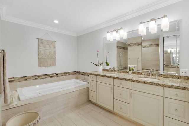 125 Harbourside Circle, Jupiter, FL 33477