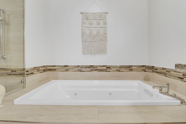 125 Harbourside Circle, Jupiter, FL 33477