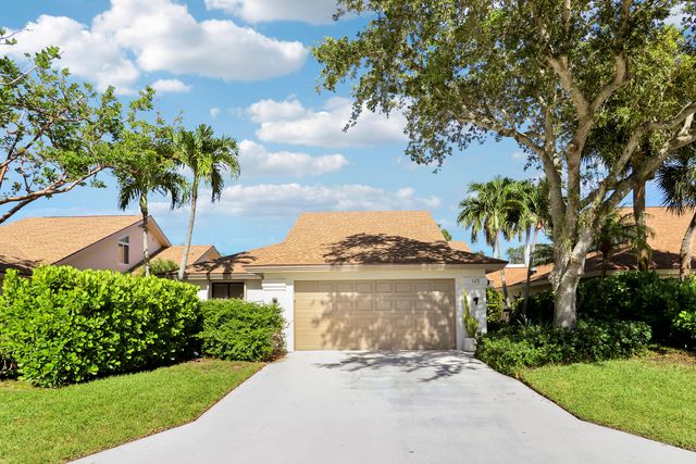 125 Harbourside Circle, Jupiter, FL 33477