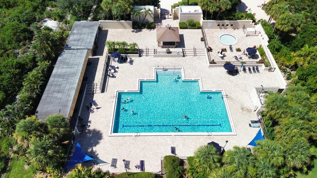 125 Harbourside Circle, Jupiter, FL 33477