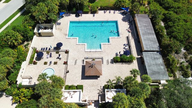 125 Harbourside Circle, Jupiter, FL 33477