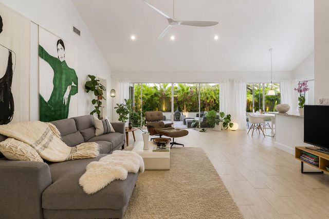 125 Harbourside Circle, Jupiter, FL 33477