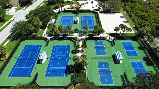 125 Harbourside Circle, Jupiter, FL 33477