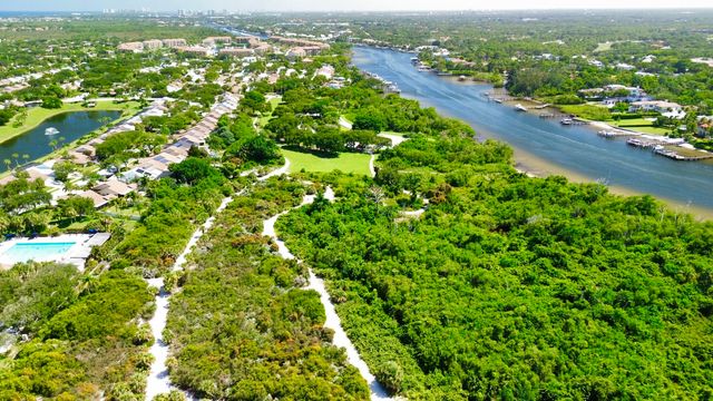 125 Harbourside Circle, Jupiter, FL 33477