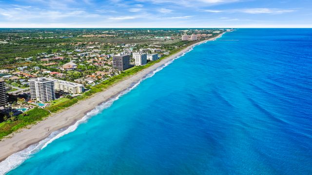 125 Harbourside Circle, Jupiter, FL 33477