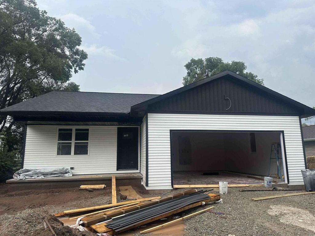 1267 WEISE STREET, Green Bay, WI 54302