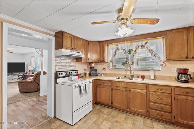 5013 Brown Gap Rd, Knoxville, TN 37918