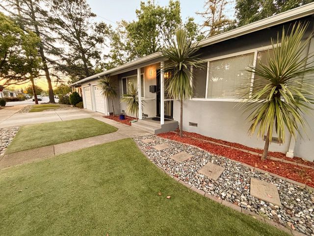 1105 Junipero Avenue, Redwood City, CA 94061