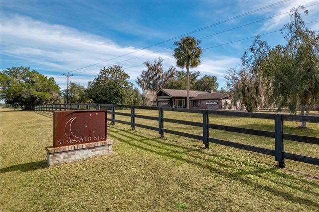 9760 W HIGHWAY 316, Reddick, FL 32686