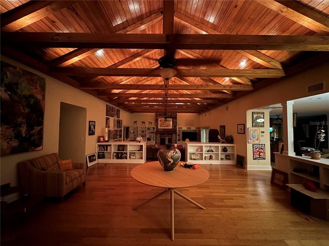 9760 W HIGHWAY 316, Reddick, FL 32686